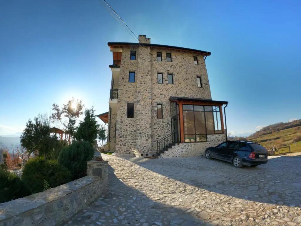 فندق Bujtina Vrenezi Peshkopi المظهر الخارجي الصورة