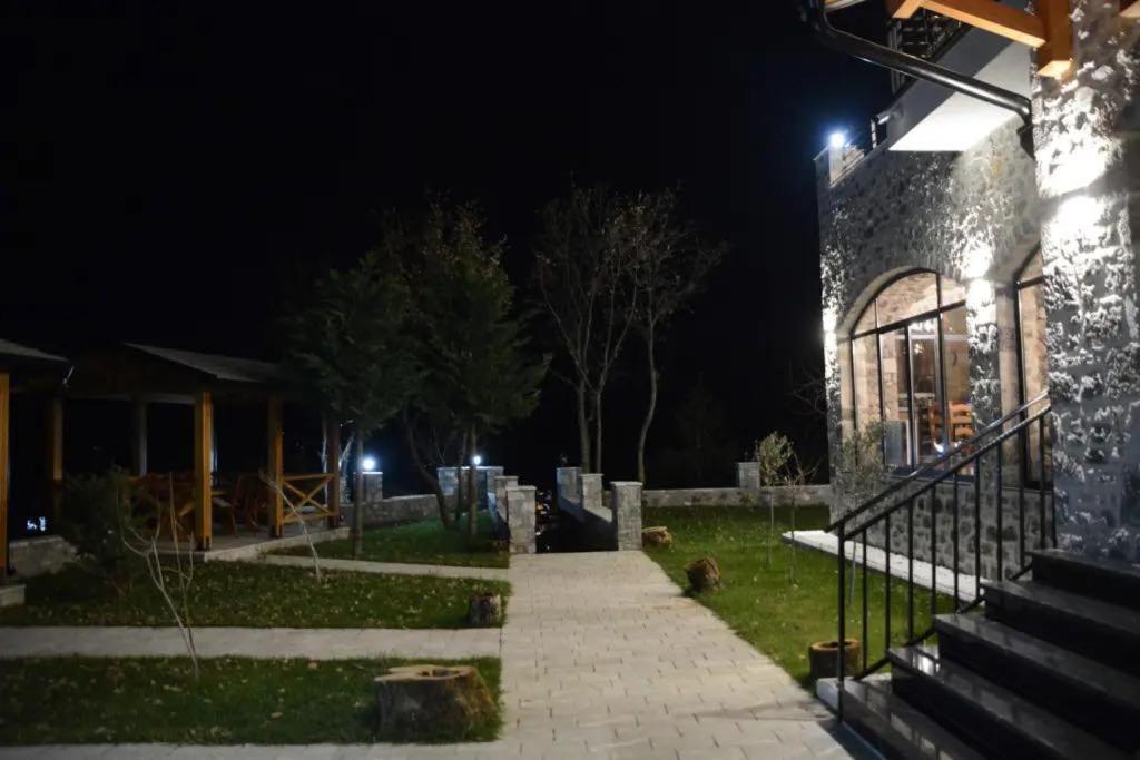 فندق Bujtina Vrenezi Peshkopi المظهر الخارجي الصورة